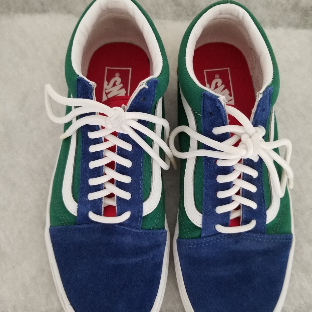 Van's old school suade 8.5